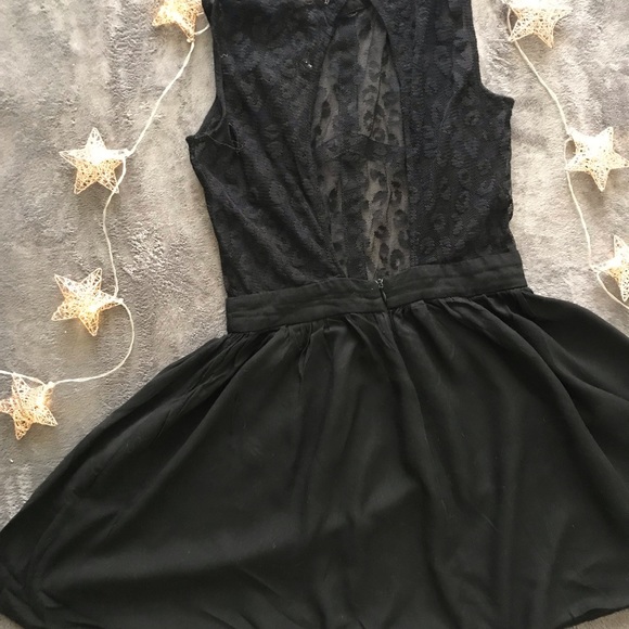 Little Black Dress Lace Pattern - Picture 5 of 6